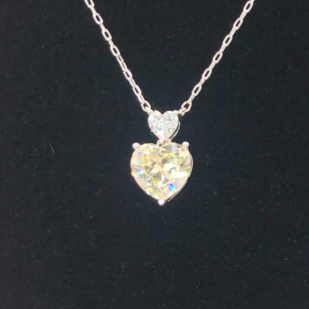 3ct Canary Heart Pendant - Picture 10 of 11